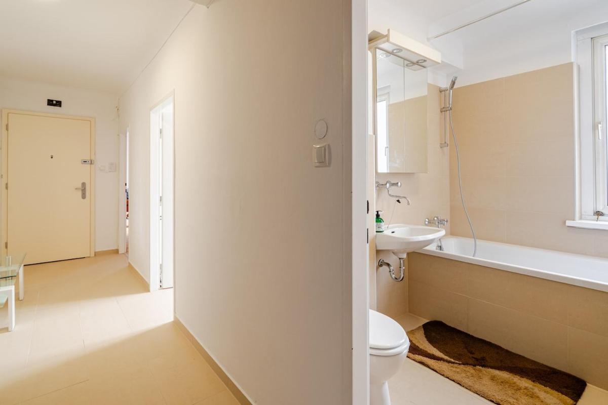 10 Minutes To City Centre And Next To Wien Hbf And Easy From Airport 외부 사진