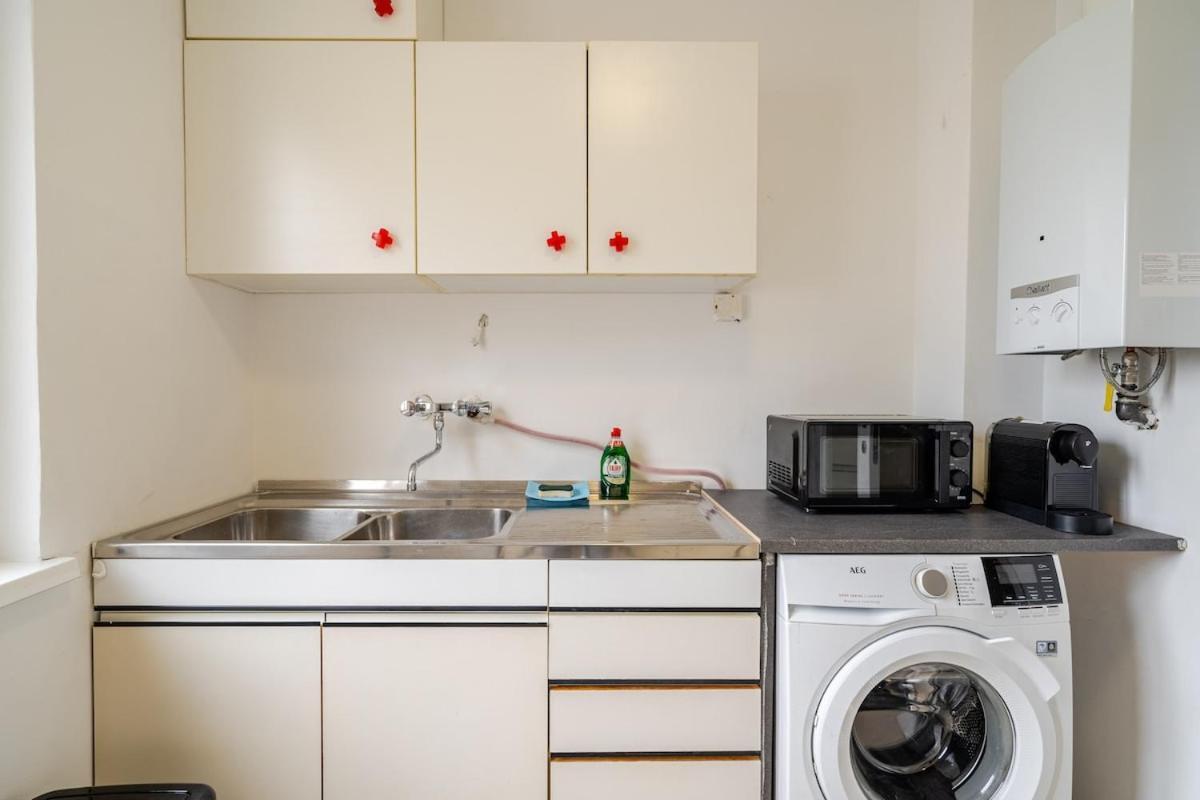 10 Minutes To City Centre And Next To Wien Hbf And Easy From Airport 외부 사진